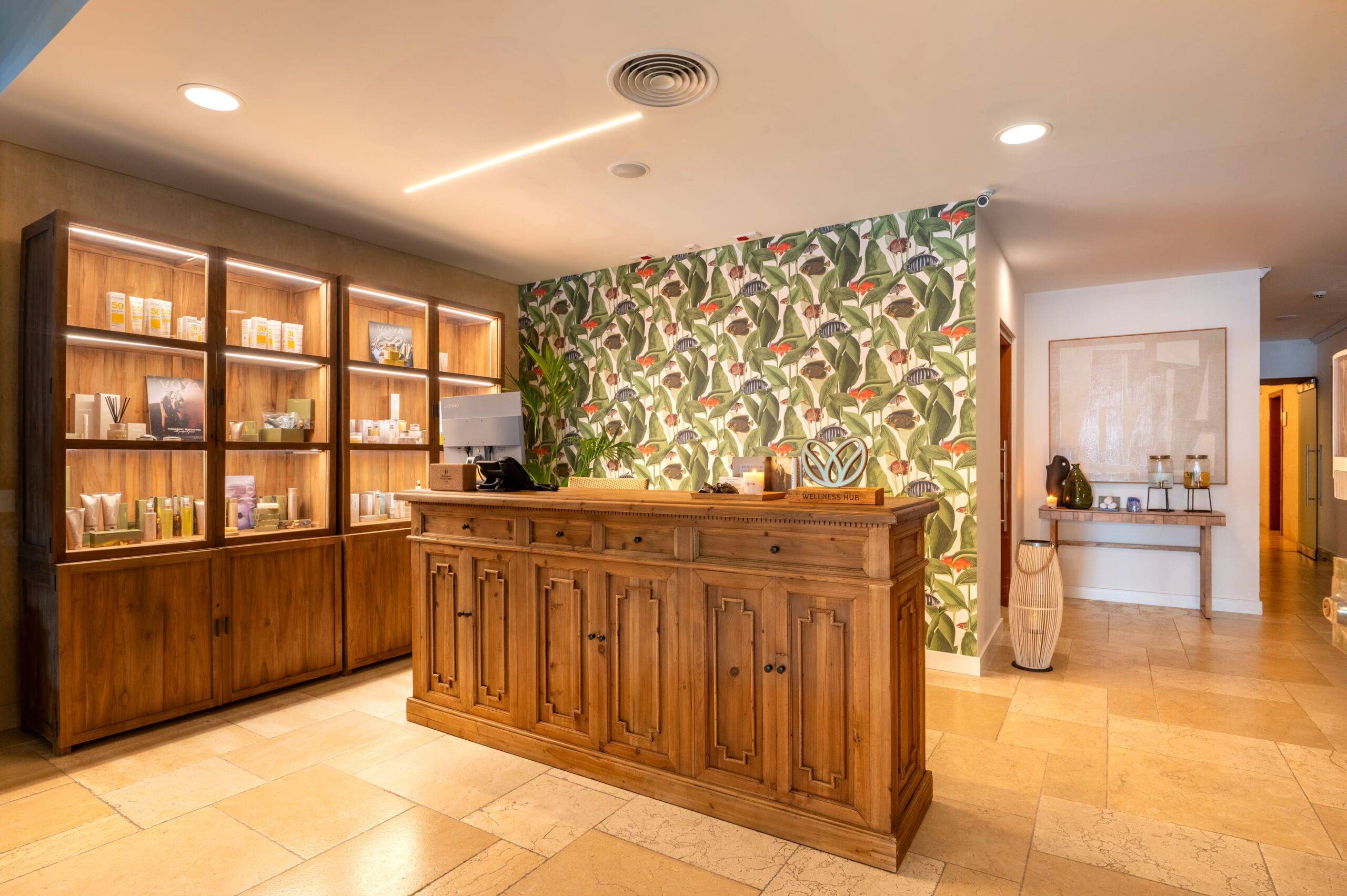 Spa Reception at Wellness Hub Sesimbra