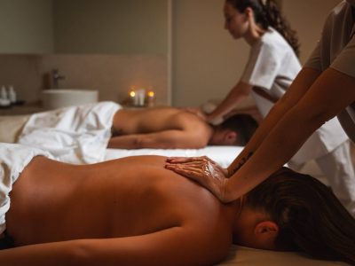 couples having a massage at wellness hub atlantico