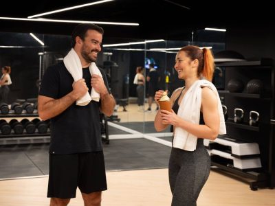 Couple practicing exercise in the fitness room in Sesimbra