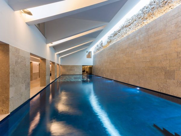 Indoor pool at the Wellness Hub belém