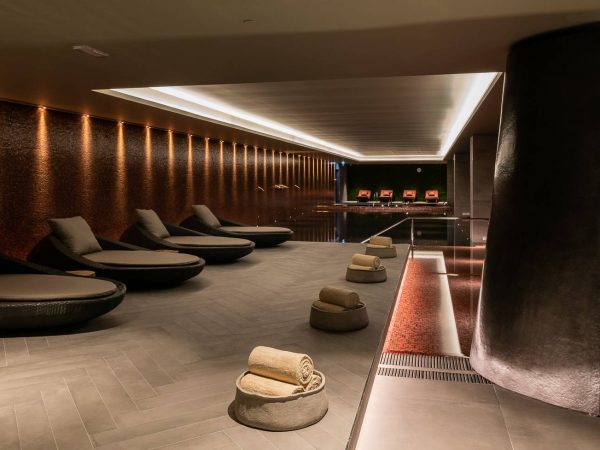 relaxing area of wellness hub douro